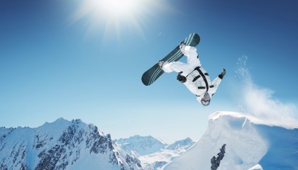 开云体育官方下载-雷霆新球场命名权拍出天价，创地区赞助新纪录，雷霆的主场